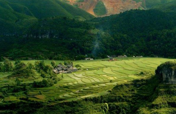 贵州“第一村”景色美过5A    嗯，    🫤人气超千户苗寨，游客和本地人都说好